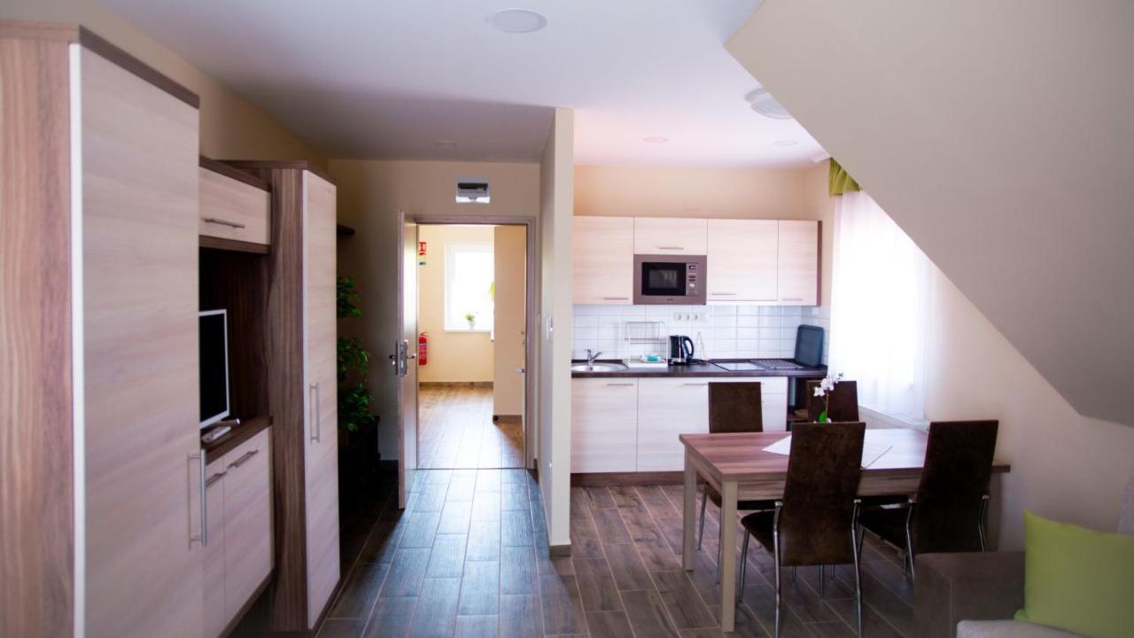 Irany Colorado Apartman Bed and Breakfast Nyíregyháza Εξωτερικό φωτογραφία